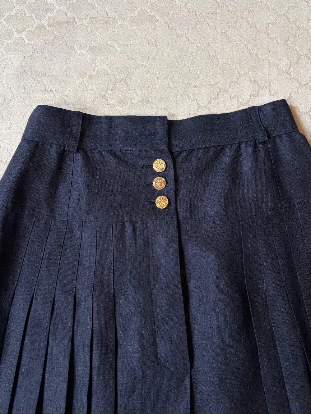 Chanel 1980s Vintage 100% Linen Pleated Midi Skirt 25” XS